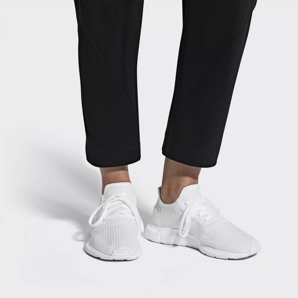 Adidas Swift Run Tenis Blancos Para Mujer (MX-14484)